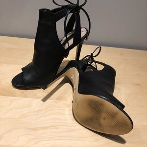 Back straps heel Top Shop shoes and gently used